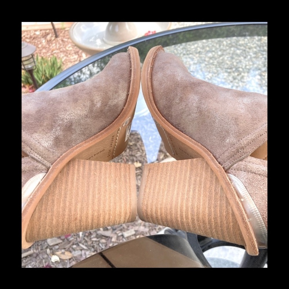 Mercer Edit Metallic Leather Peep Toe - Picture 6 of 8